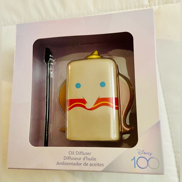 Disney 100 Years of Wonder Celebration Unified Dumbo Oil Diffuser New Rare - Picture 3 of 4